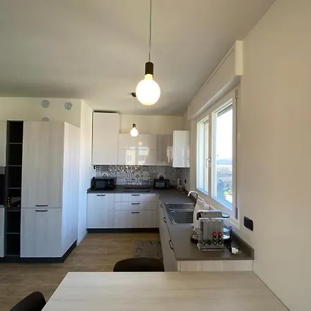 Xenia - Spacious & Comfortable Near San Siro Stadium 公寓 米兰